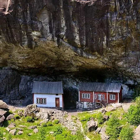 Jossingfjord לינה וארוחת בוקר *
