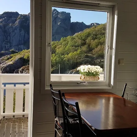 לינה וארוחת בוקר Jossingfjord